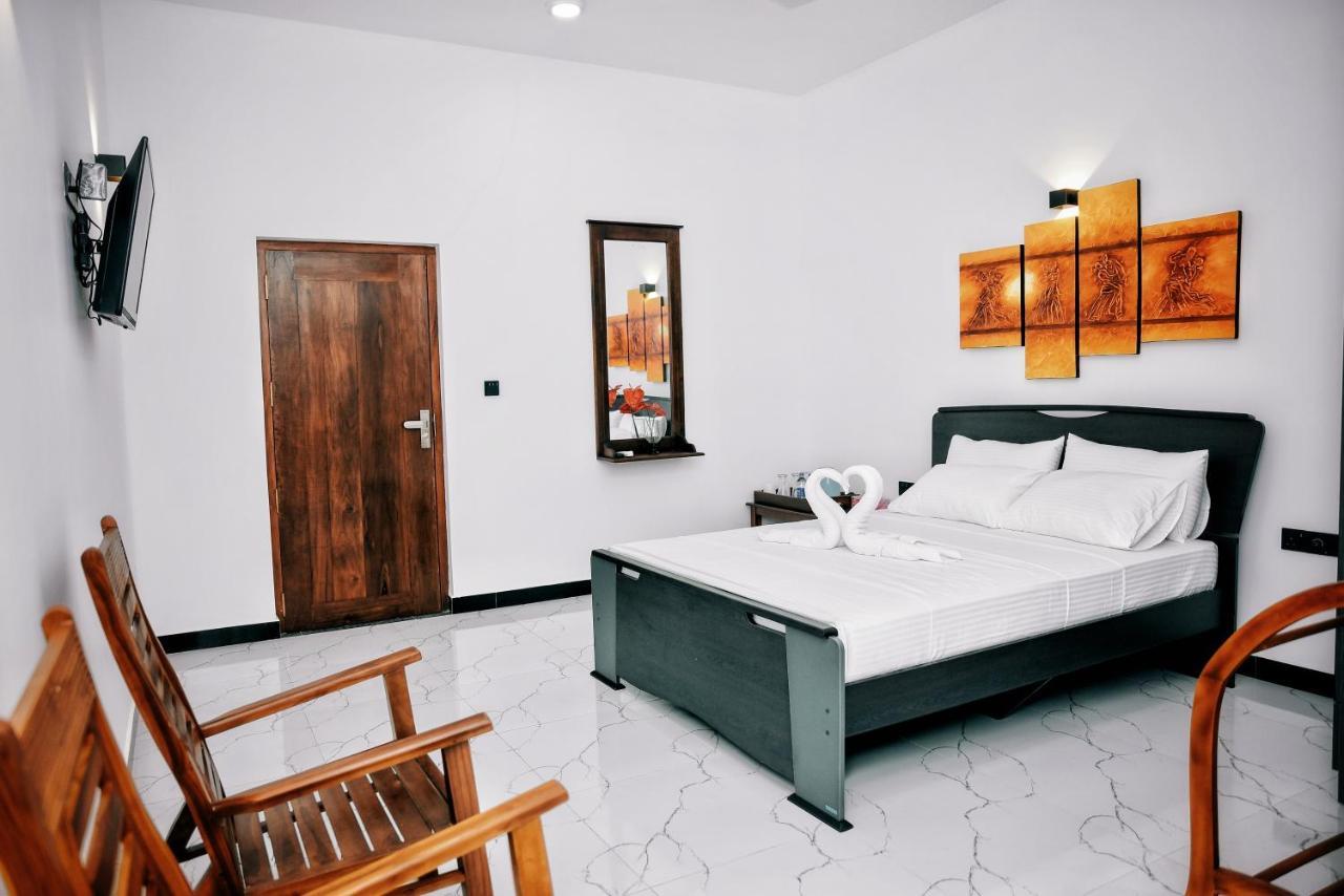 Aurum Boutique Hotel Негомбо Екстериор снимка
