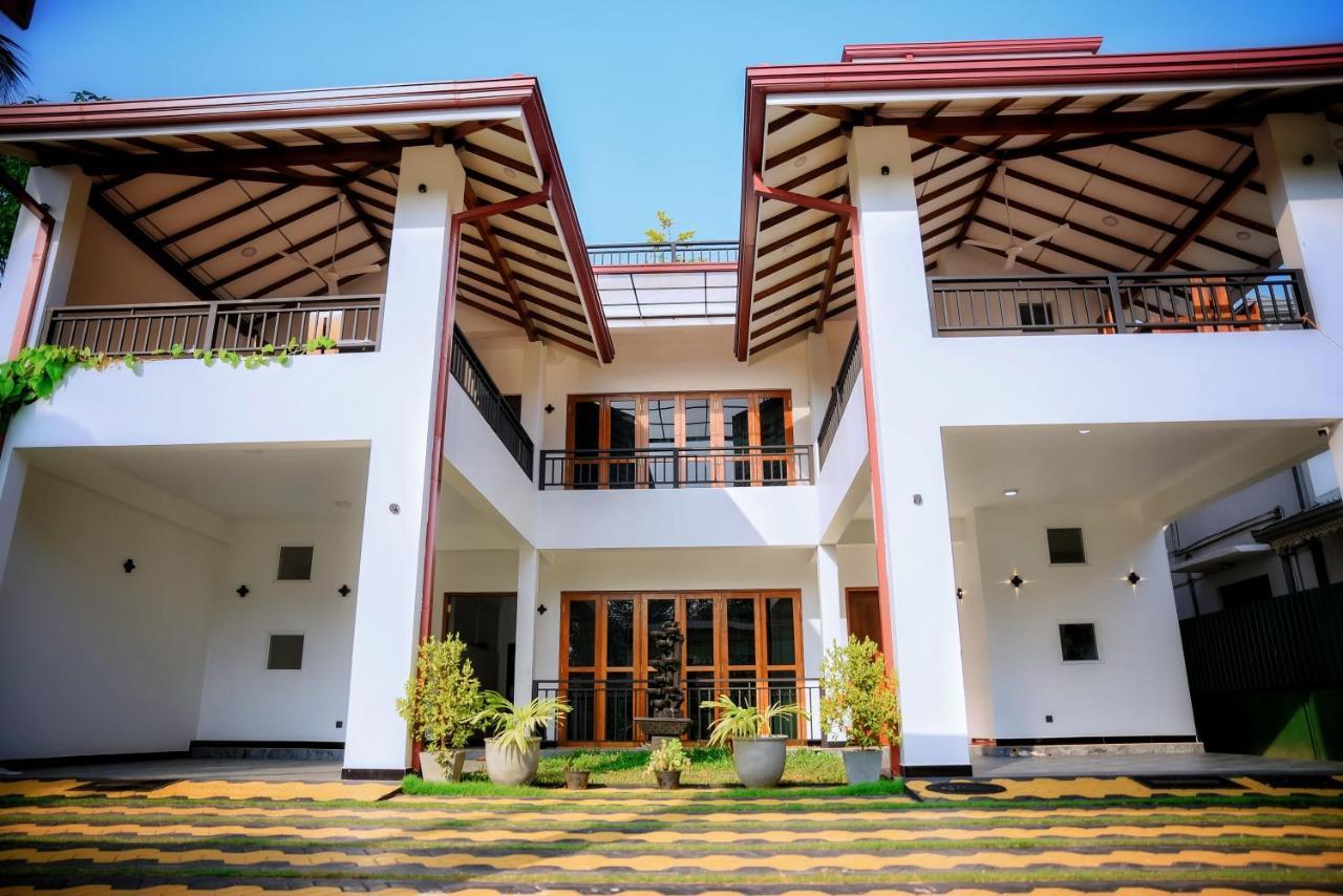 Aurum Boutique Hotel Негомбо Екстериор снимка