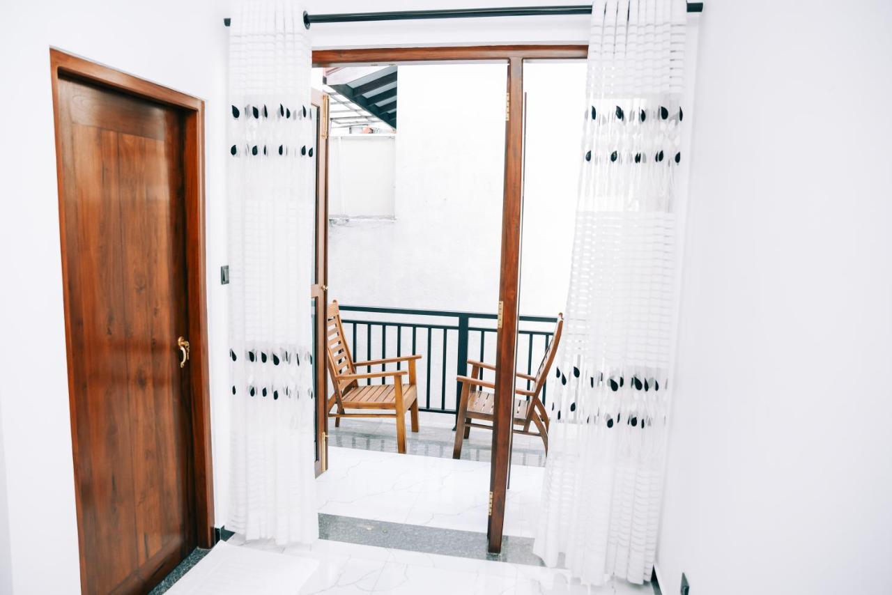 Aurum Boutique Hotel Негомбо Екстериор снимка